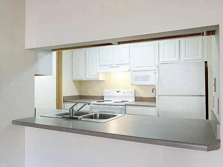 Northbrook Apartments — Photo 205
