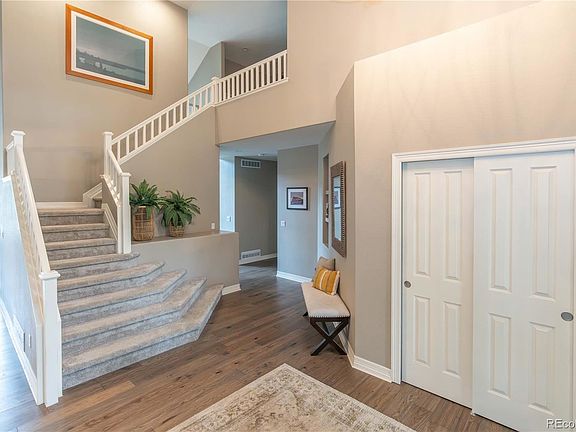 3rd image of 303 Winterthur Way