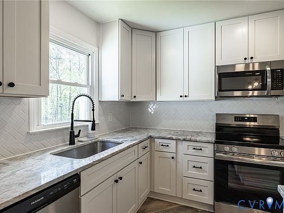 5th image of 5521 Richmond Rd