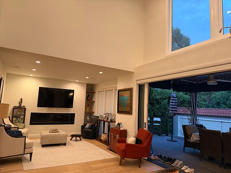1376 Ridge Way — Photo 32
