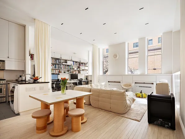 125 E 12th St APT 2G, New York, NY 10003