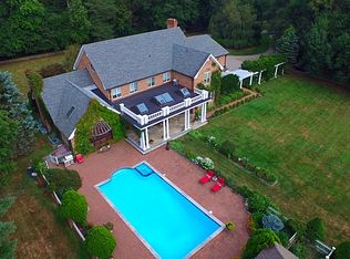 260 Homestead Rd, Fairfield, CT 06824