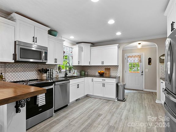 4th image of 91 Peaceful Orchard Dr