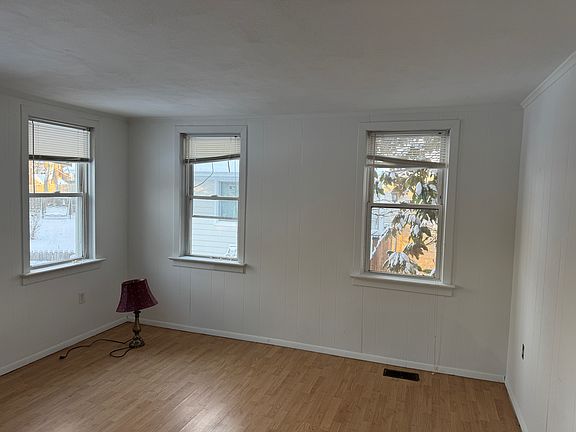 5th image of 36 Berrien Ave