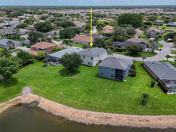 3rd image of 11212 Cypress Tree Cir