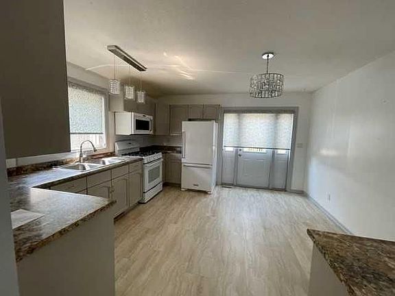 5th image of 1814 49th Ave
