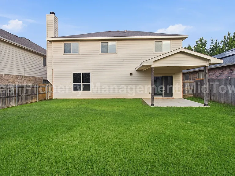 12620 Summerwood Dr — Photo 29