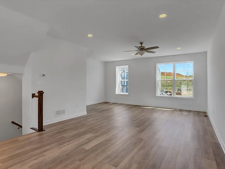 12435-12441 Jackson Ave — Photo 20