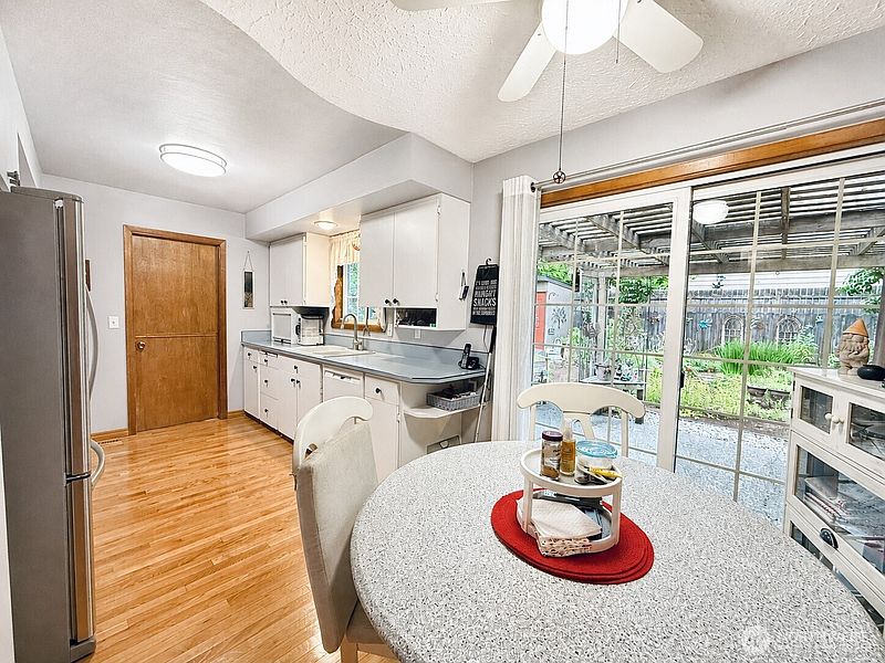 5th image of 8601 NE 57th Street