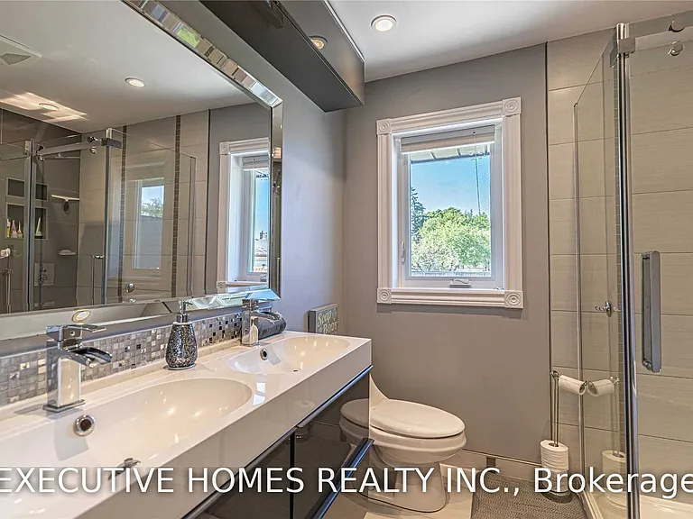 384 Ashbury Rd — Photo 18