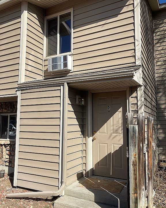 2nd image of 1977 Edwards Dr Unit D