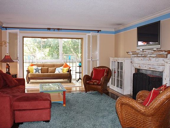 5th image of 131 Bluff View Dr APT 301