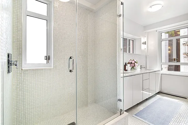 Rented by Central Park South Associates | media 31