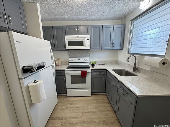 3rd image of 3095 Ala Ilima St APT 206