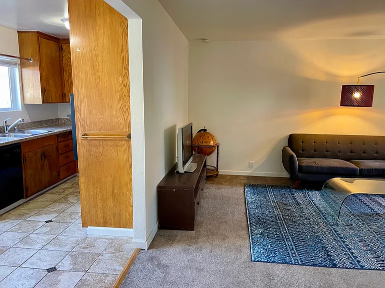 548 Vera Ave #1 — Photo 5