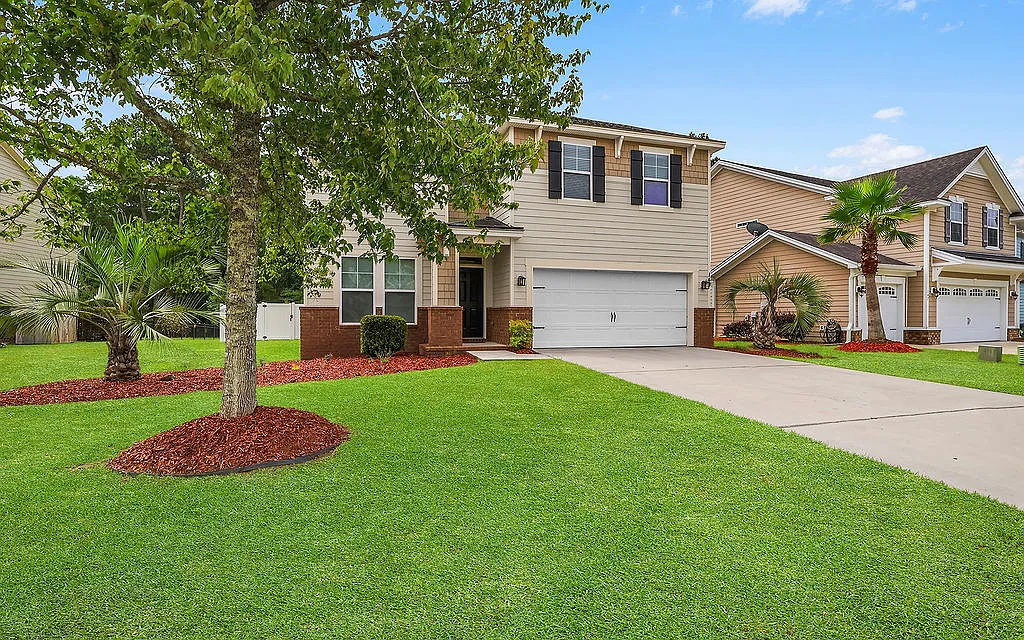 4 bed, 3.5 bath, 2878 sqft, $2,600 — Photo 2