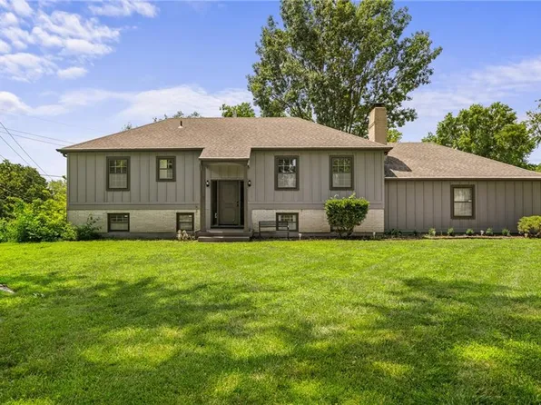 7101 Edgewood Blvd, Shawnee, KS 66203