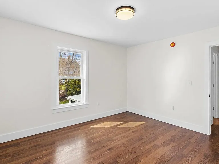 5 Niles St #5 — Photo 9