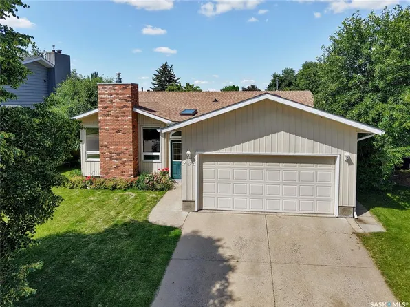 246 Perreault CRESCENT, Saskatoon, SK S7K 6B3