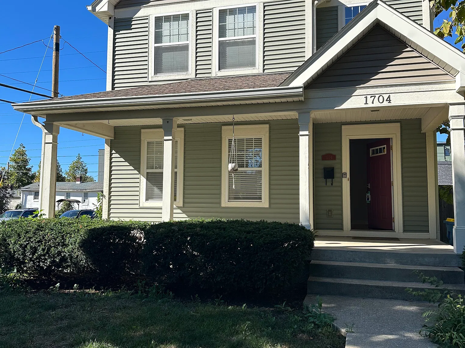 3 bed, 2.5 bath, 1560 sqft, $2,000 — Photo 3
