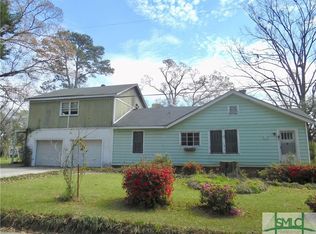 16 Rowe Ave, Garden City, GA 31408