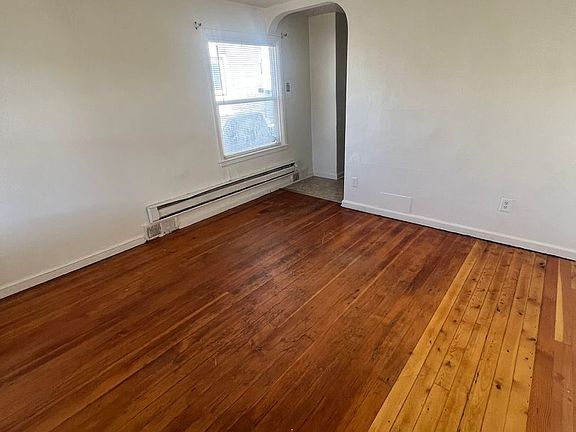 2nd image of 1626 N Arthur Ave #B805b30ed