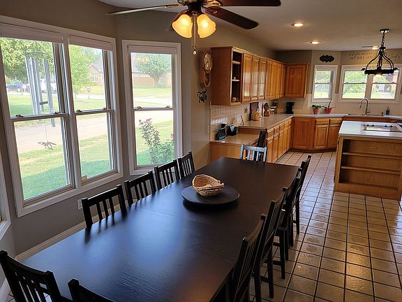 3rd image of 3109 SW Orchard Way