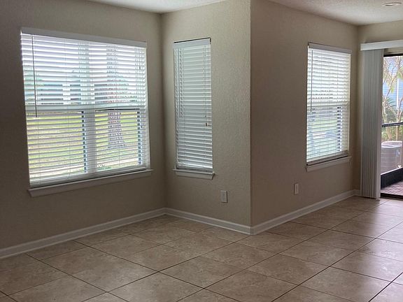4th image of 3724 Idlebrook Cir APT 106