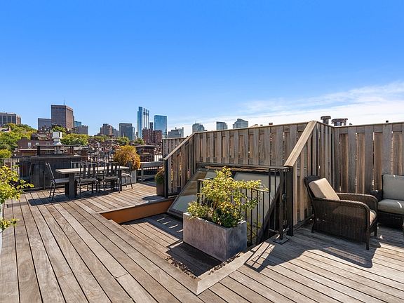 4th image of 140 Mount Vernon St APT 8