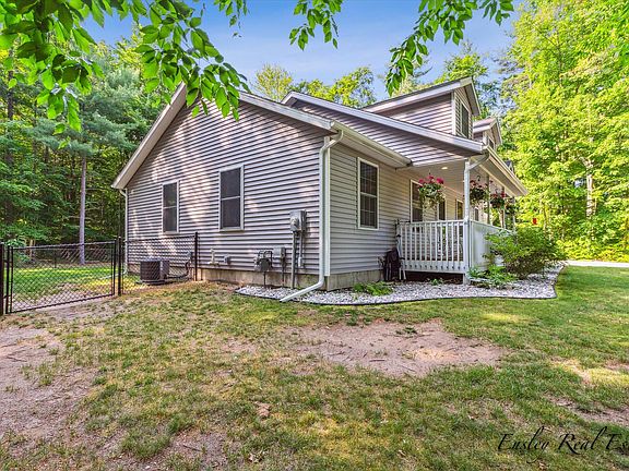 2nd image of 9642 Hummingbird Ct