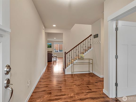 2nd image of 2126 Pine Avenue