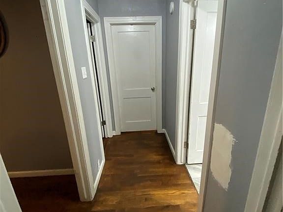 3rd image of 3613 Barry Ave
