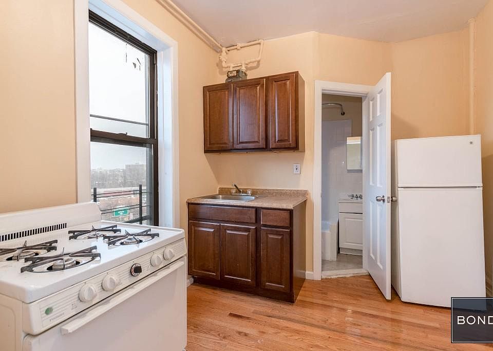 2nd image of 500 W 178th St APT 3D