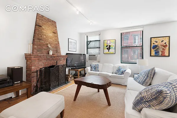 Rented by Compass | media 14