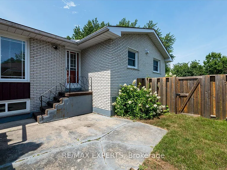7 Willow St — Photo 17