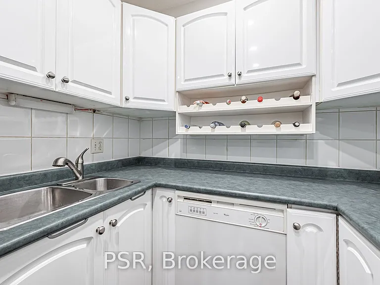 480 Oriole Pkwy #108 — Photo 11