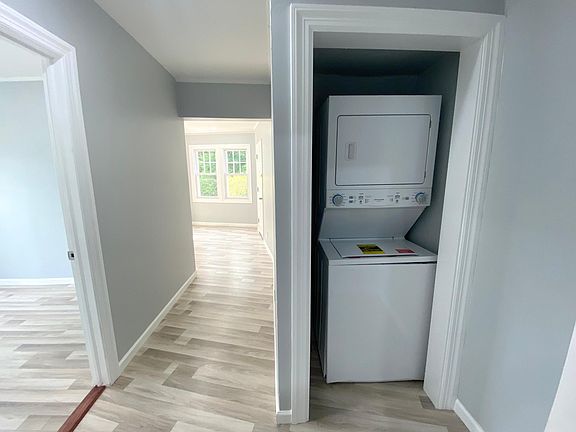 4th image of 40 Wakefield Pl #1R