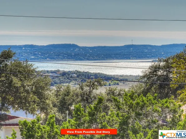 1131 Crossbow Dr, Canyon Lake, TX 78133