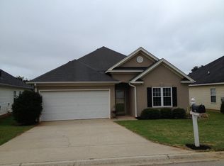 106 Pin Oak Dr, Greenwood, SC 29649