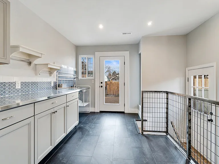 840 Hill Ave — Photo 11