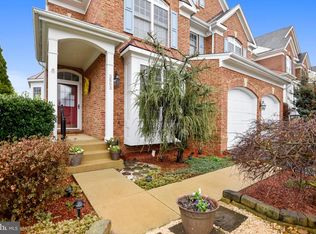 5803 Governors View Ln, Alexandria, VA 22310
