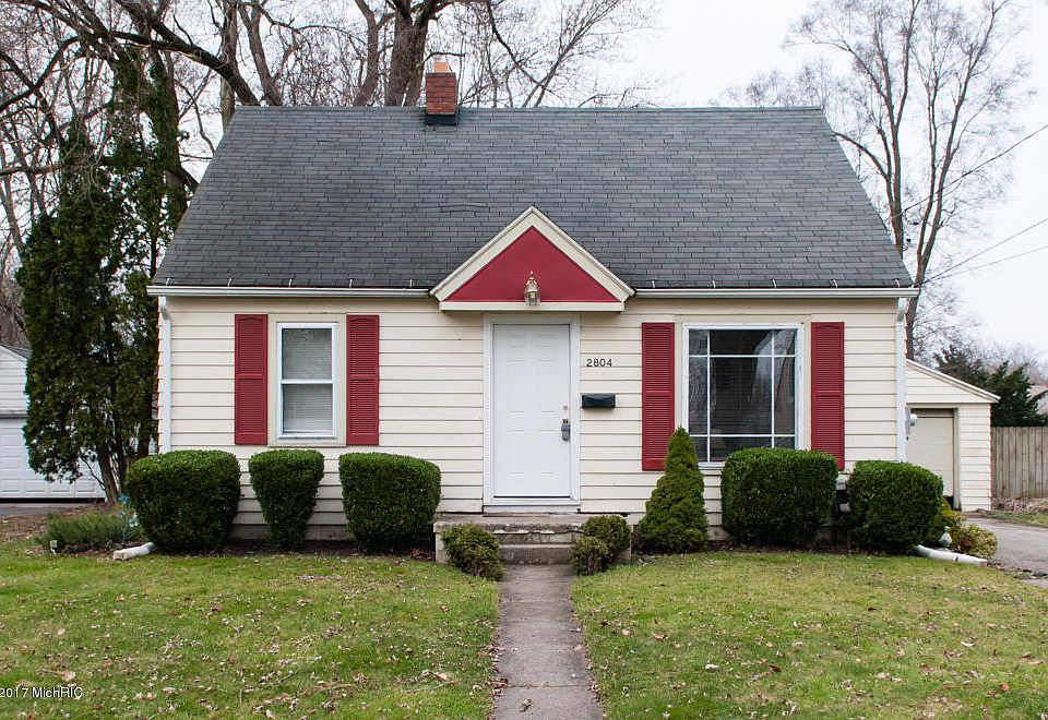 1st image of 2804 Lorraine Ave