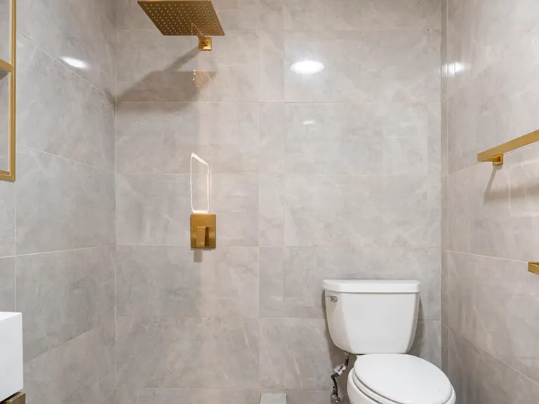 585 E Chesapeake Cir — Photo 15