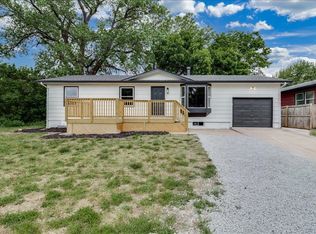 305 Central Ave, Newton, KS 67114