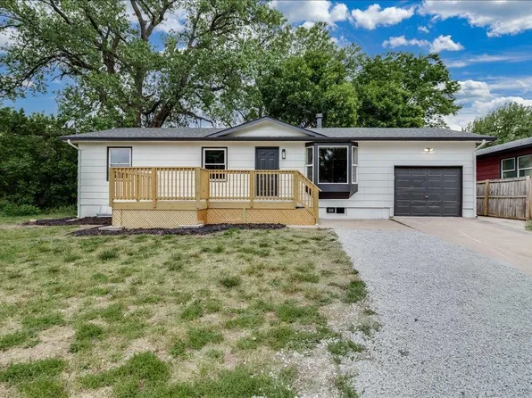 305 Central Ave, Newton, KS 67114