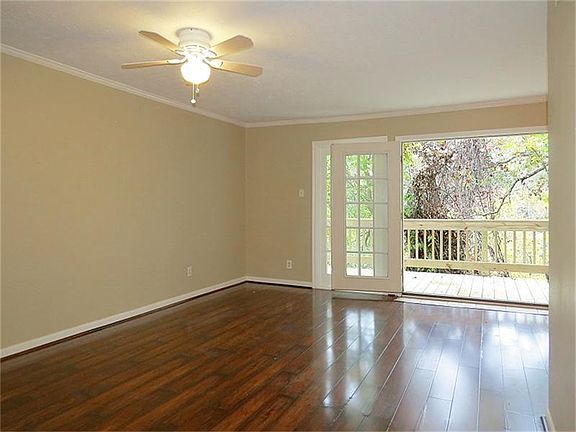 4th image of 8211 Katy Fwy #Fw