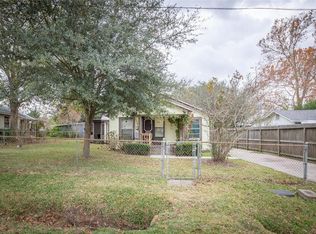 303 W Watson St, Willis, TX 77378