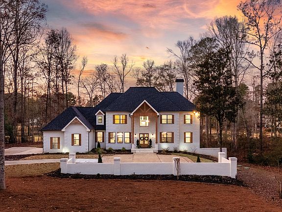 2nd image of 450 Birkdale Dr