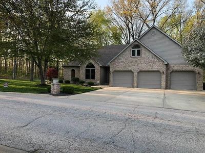 1085 W Krislynn Woods Ave, West Terre Haute, IN, 47885
