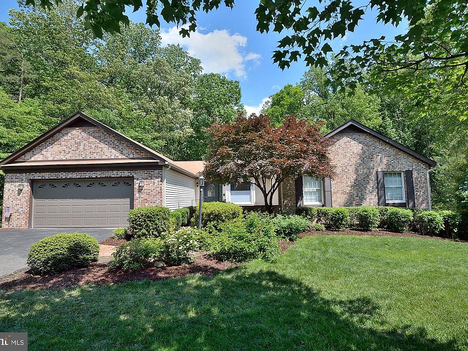 1st image of 9735 S Park Cir